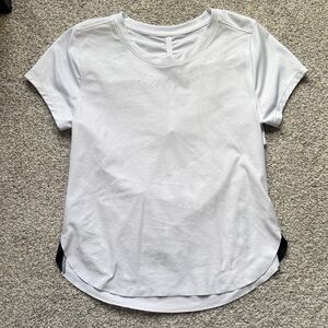 Women's White Under Armour Short Sleeve Top